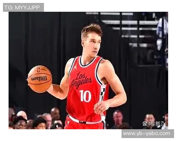 文班谈尼克斯：全联盟顶级首发阵容的挑战与机遇