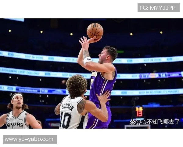 詹姆斯谈火箭挑战提前体验活塞风格需做好充分准备