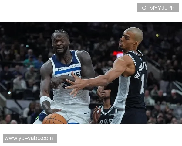 爱德华兹谈马刺激发状态期待与文班单挑的原因与意义 爱德华兹谈马刺激发状态期待与文班单挑的原因与意义